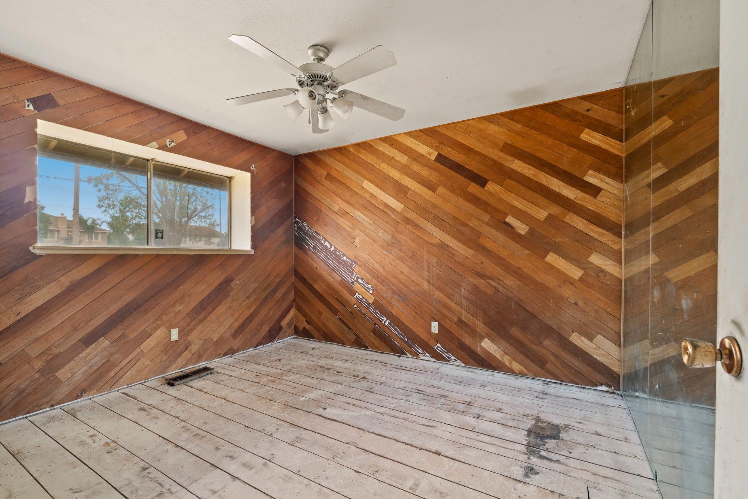 3460 Roselle Ave, Modesto, CA 95355
