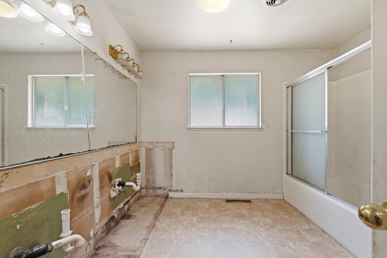 3460 Roselle Ave, Modesto, CA 95355