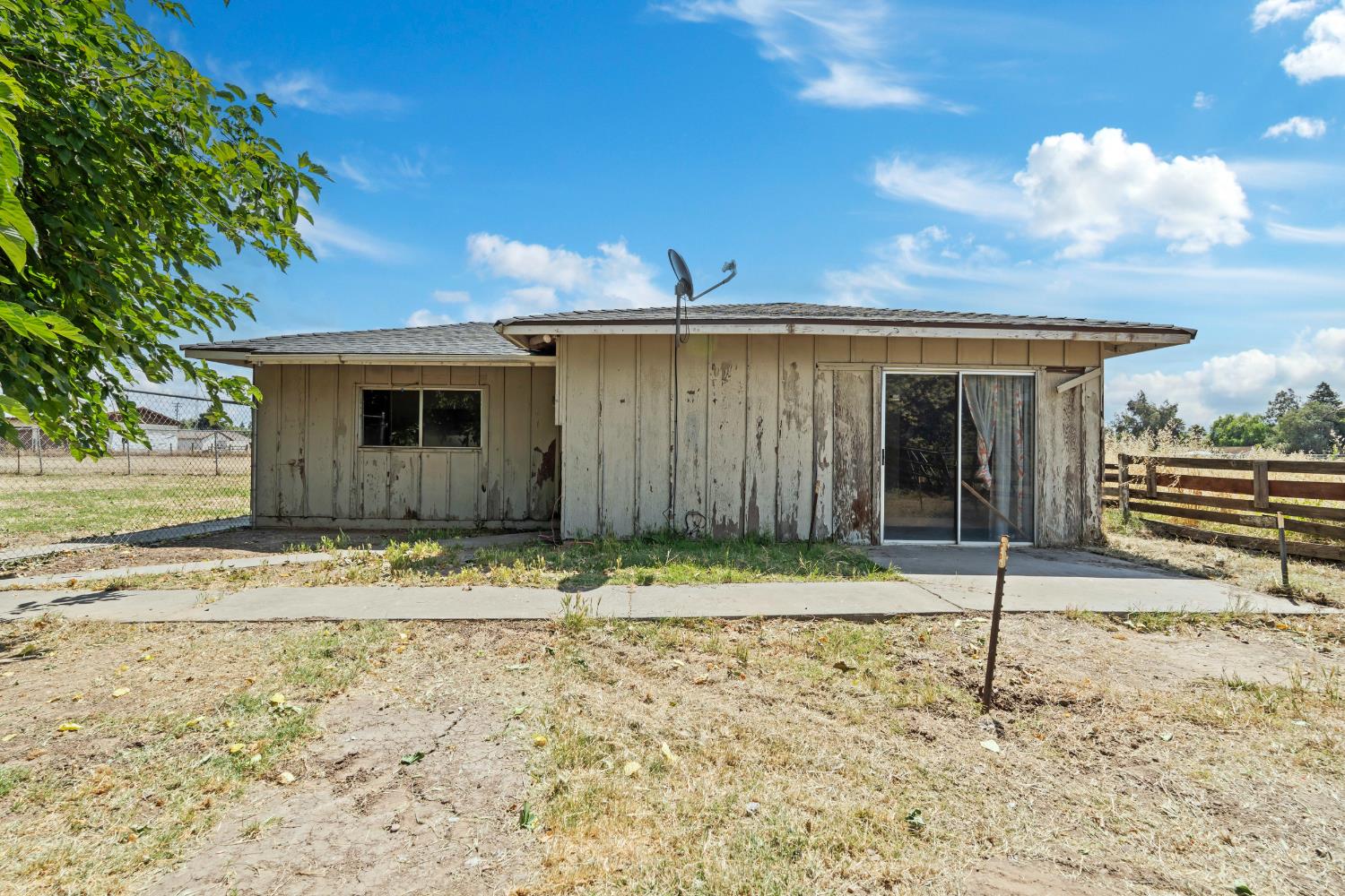 3460 Roselle Ave, Modesto, CA 95355