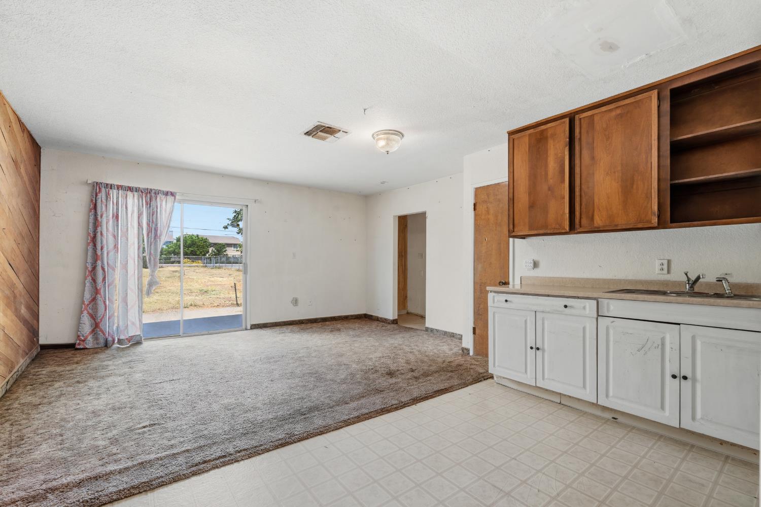 3460 Roselle Ave, Modesto, CA 95355