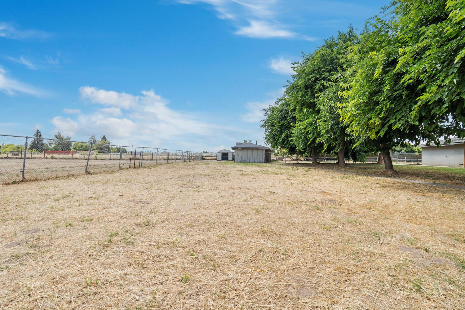 3460 Roselle Ave, Modesto, CA 95355