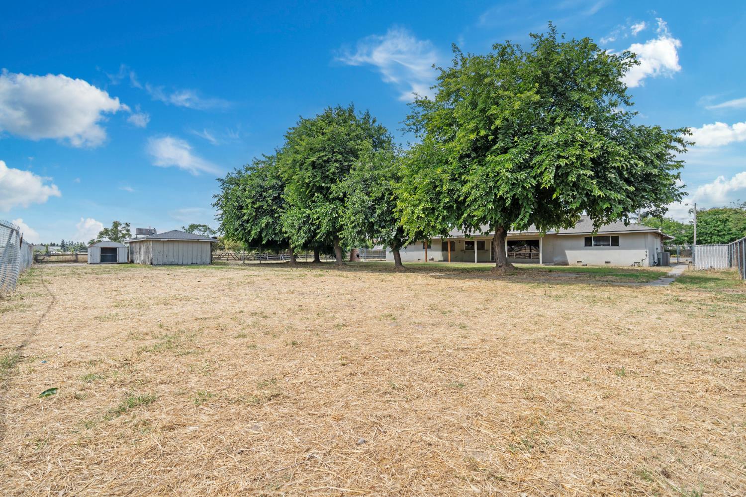 3460 Roselle Ave, Modesto, CA 95355
