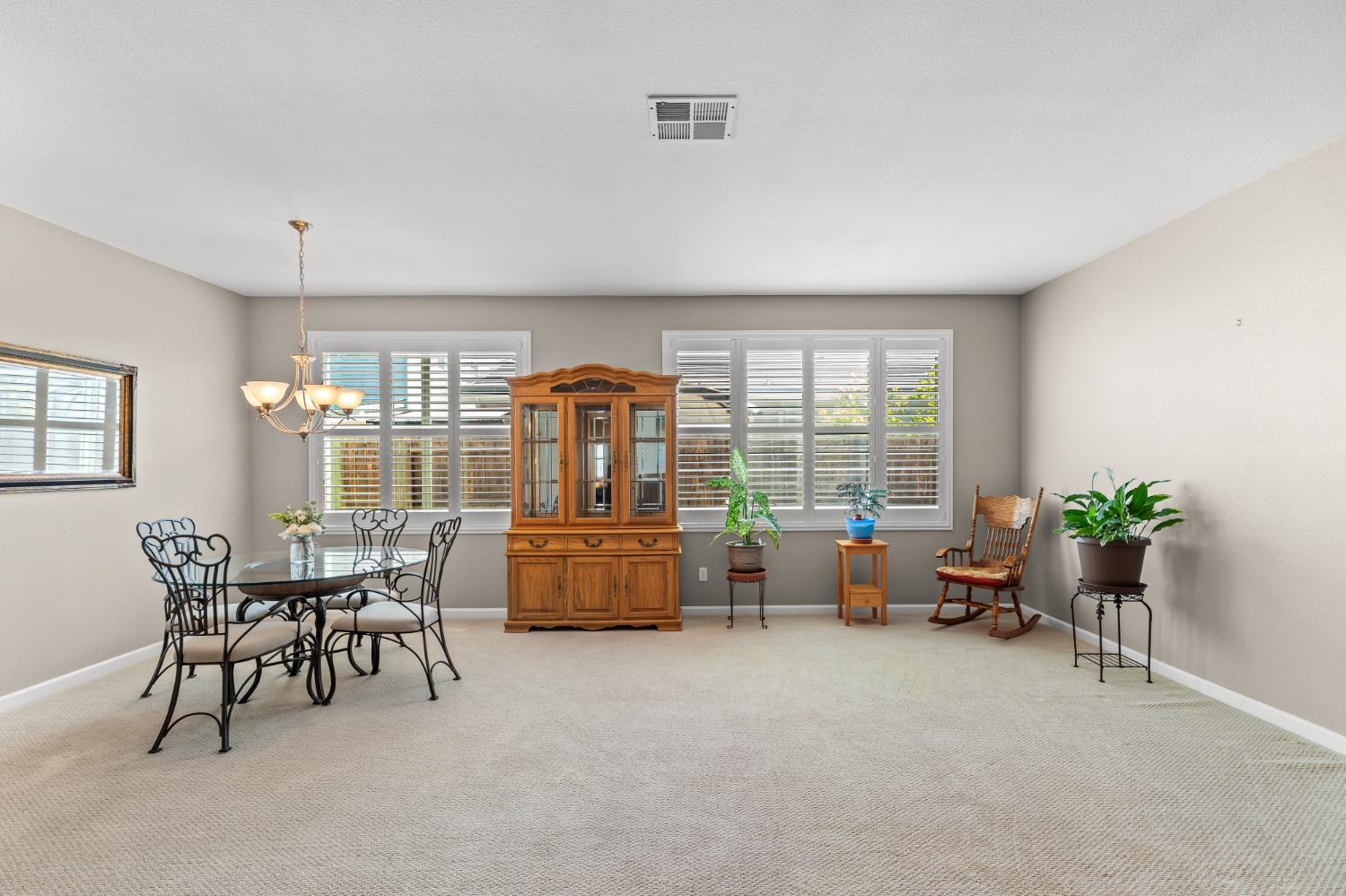 639 Mt Rushmore Dr, Newman, CA 95360