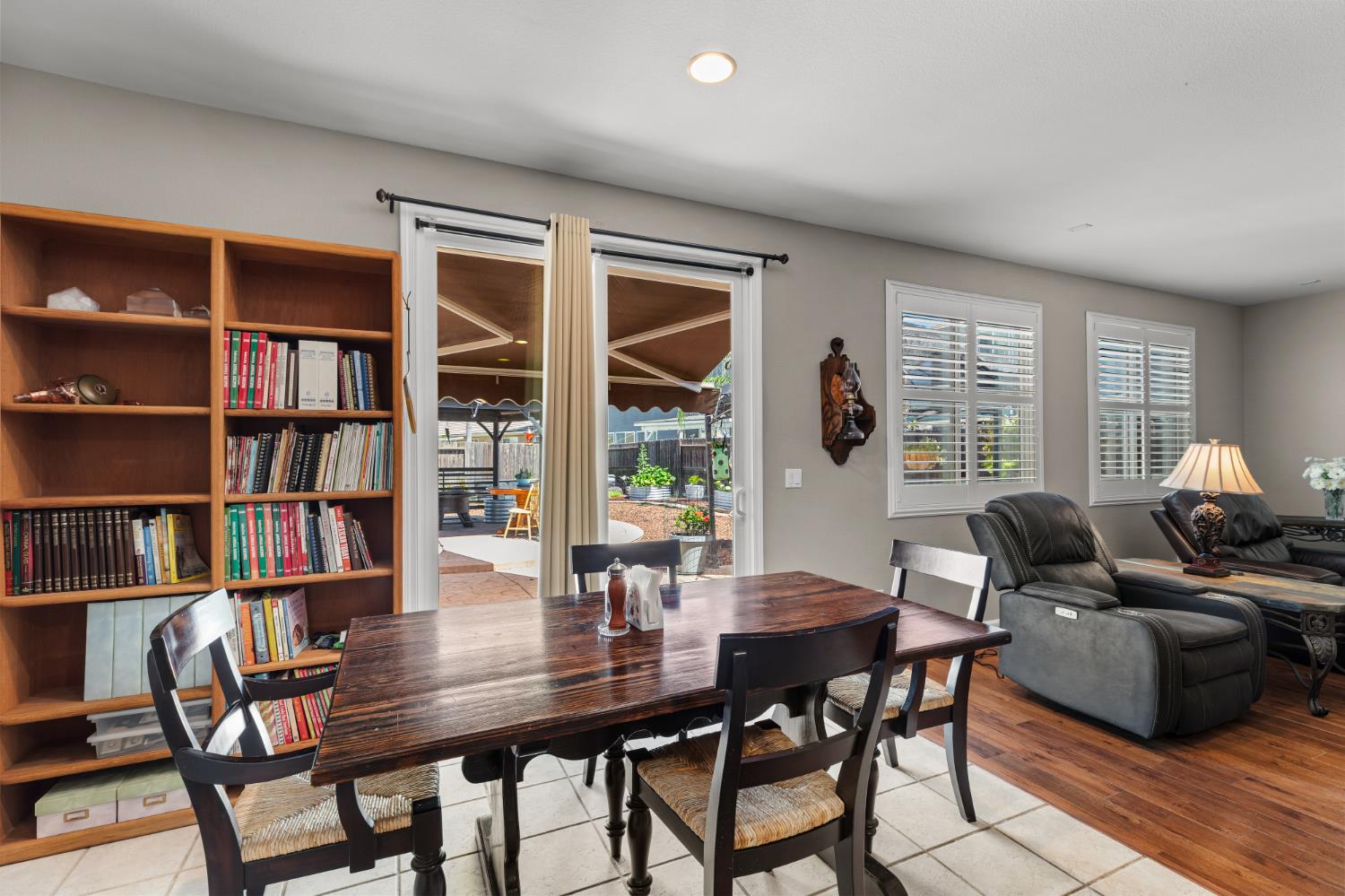 639 Mt Rushmore Dr, Newman, CA 95360