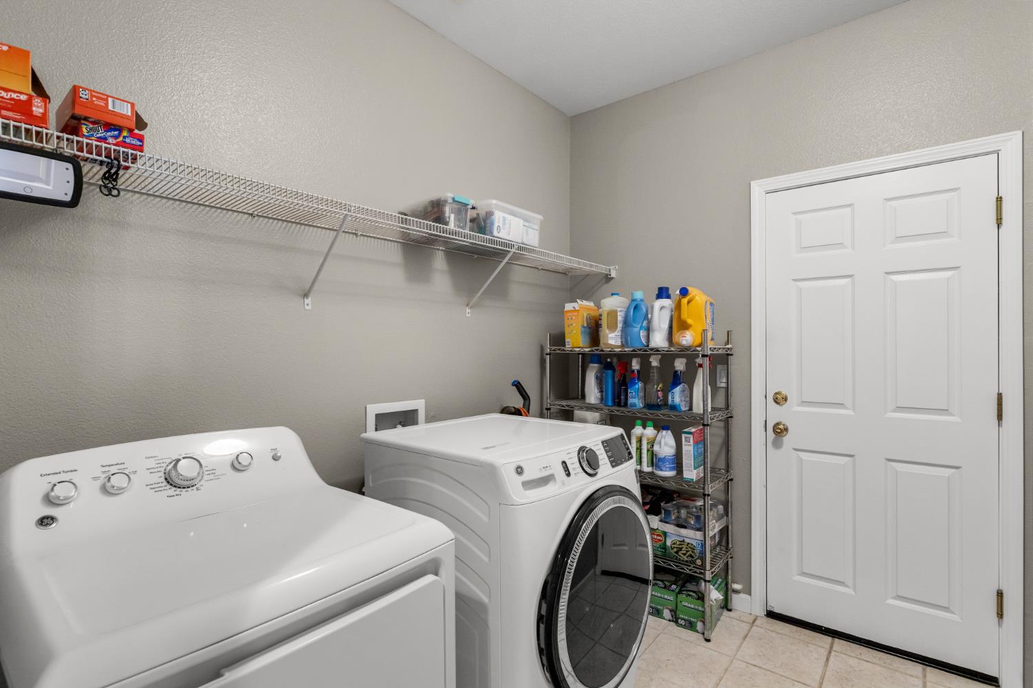 639 Mt Rushmore Dr, Newman, CA 95360
