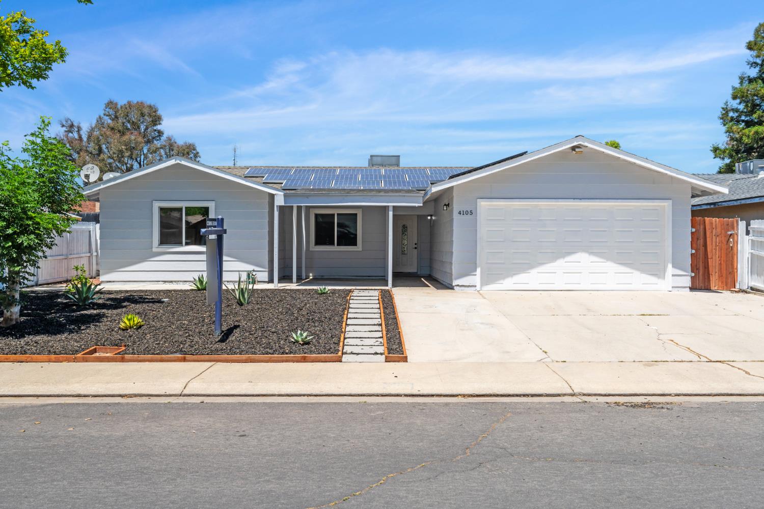 4105 Faith Ln, Modesto, CA 95355