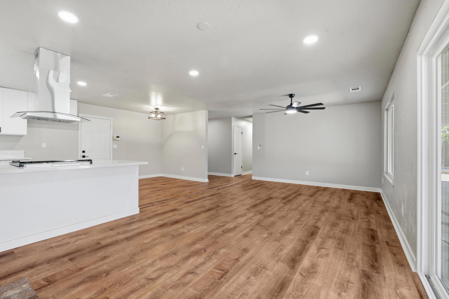 4105 Faith Ln, Modesto, CA 95355