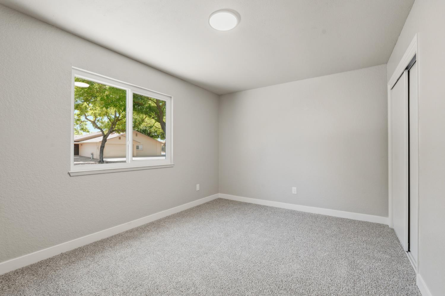4105 Faith Ln, Modesto, CA 95355