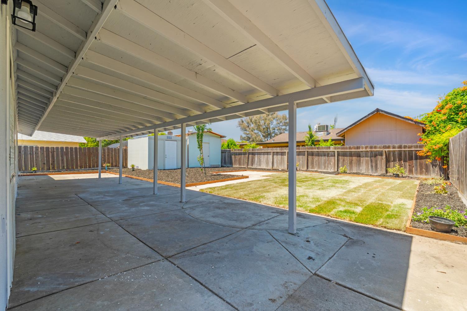 4105 Faith Ln, Modesto, CA 95355