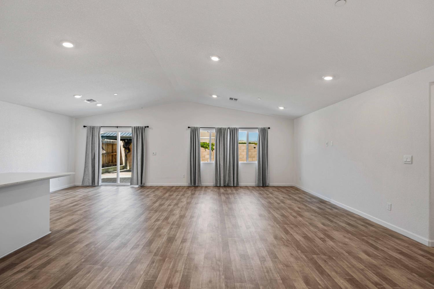 209 Dogwood Ranch Way, Patterson, CA 95363