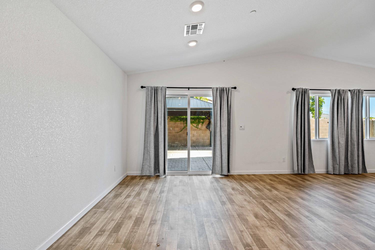 209 Dogwood Ranch Way, Patterson, CA 95363