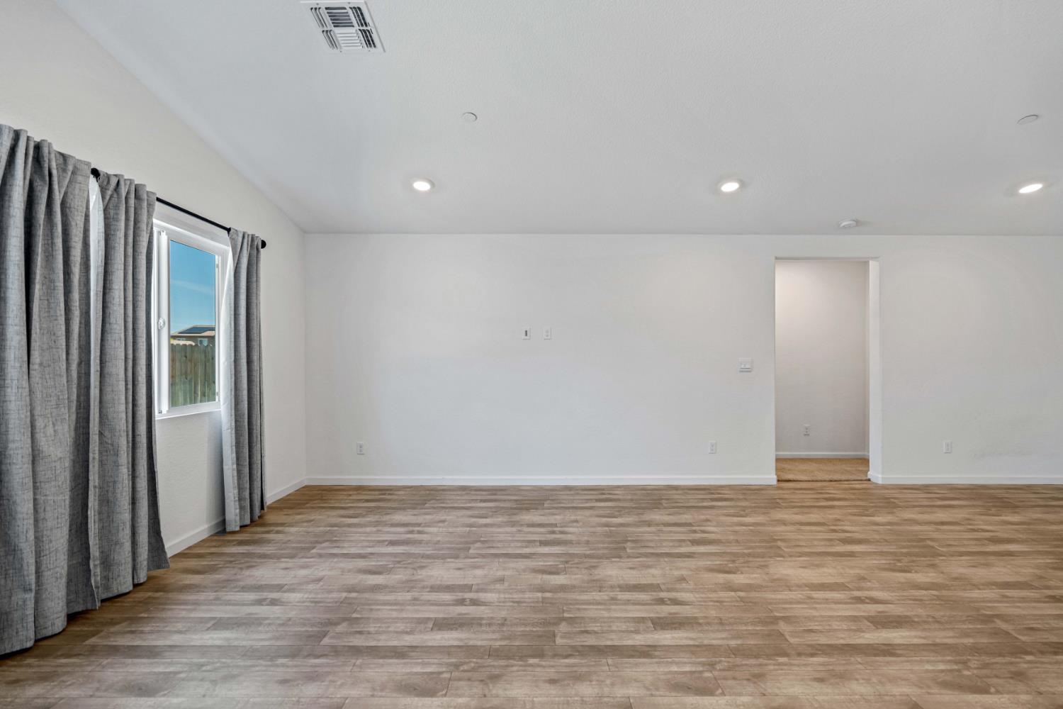 209 Dogwood Ranch Way, Patterson, CA 95363