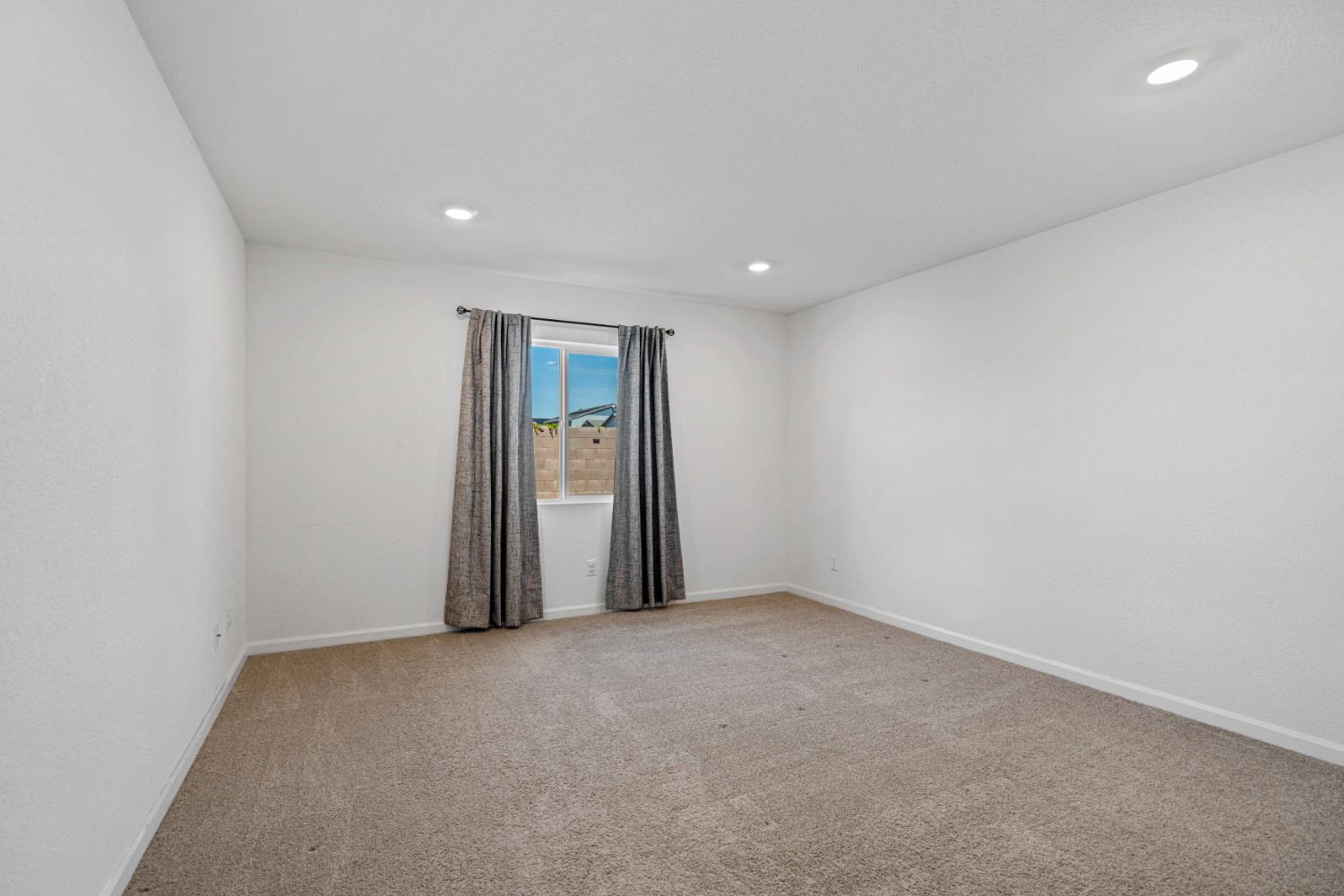 209 Dogwood Ranch Way, Patterson, CA 95363