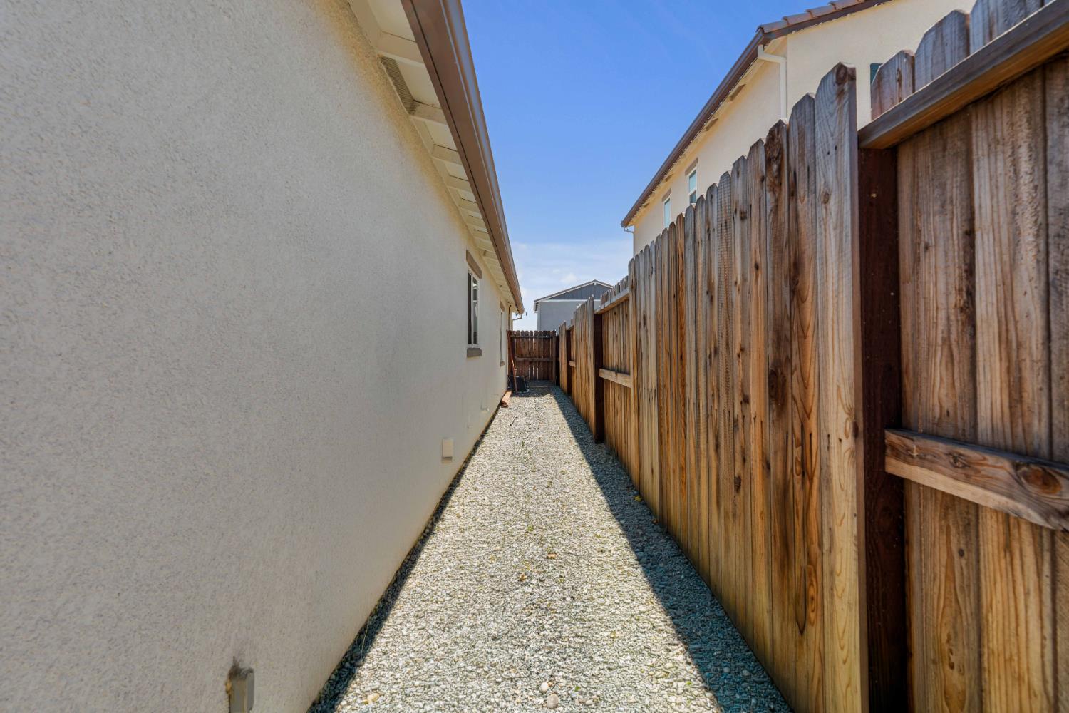 209 Dogwood Ranch Way, Patterson, CA 95363
