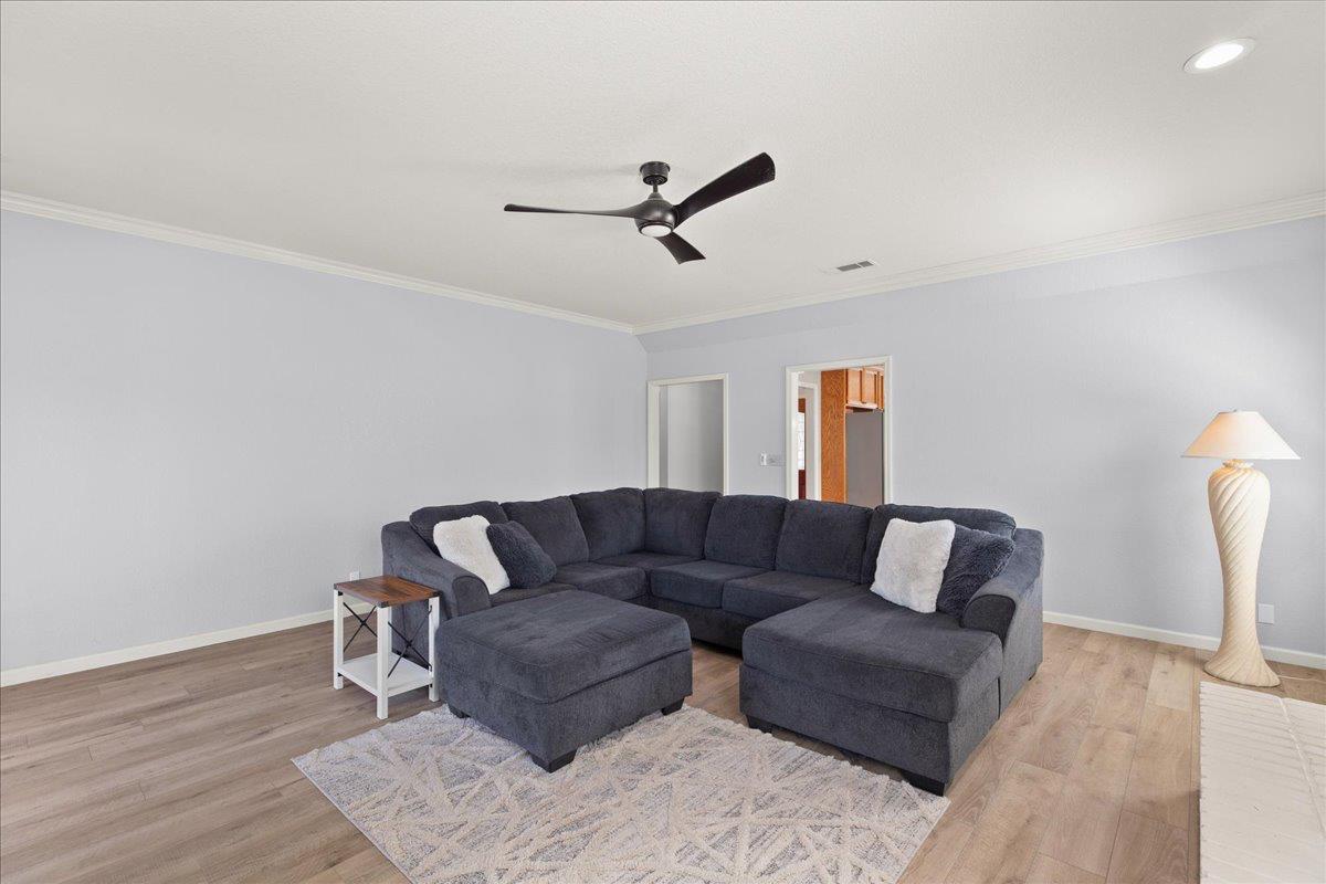 374 April Way, Manteca, CA 95336