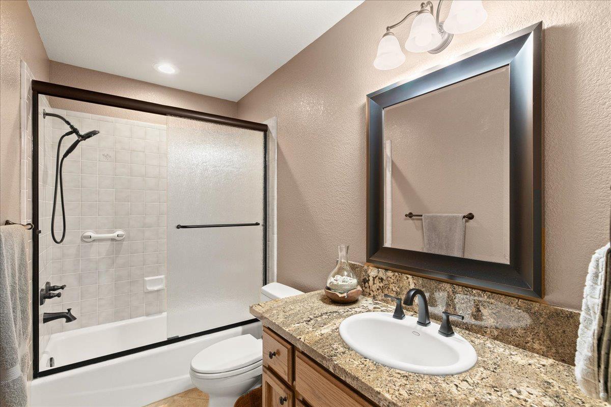 374 April Way, Manteca, CA 95336