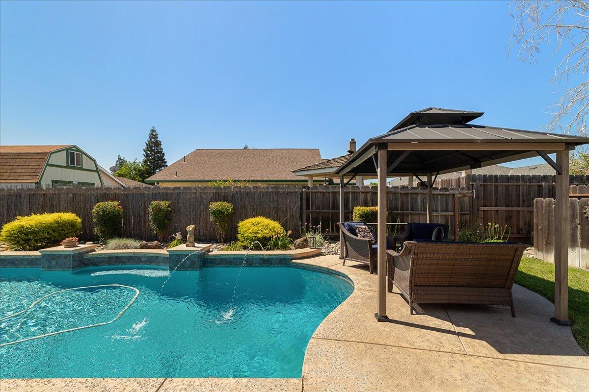 374 April Way, Manteca, CA 95336