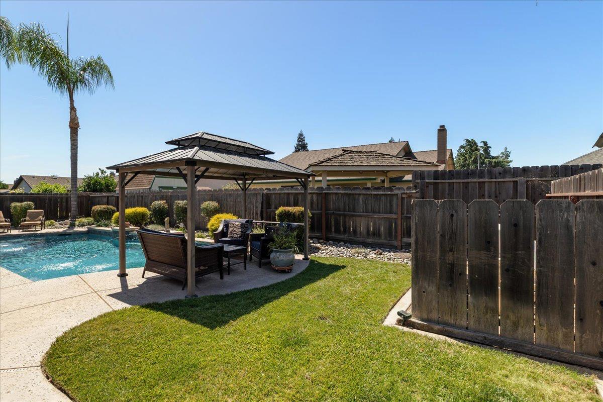 374 April Way, Manteca, CA 95336