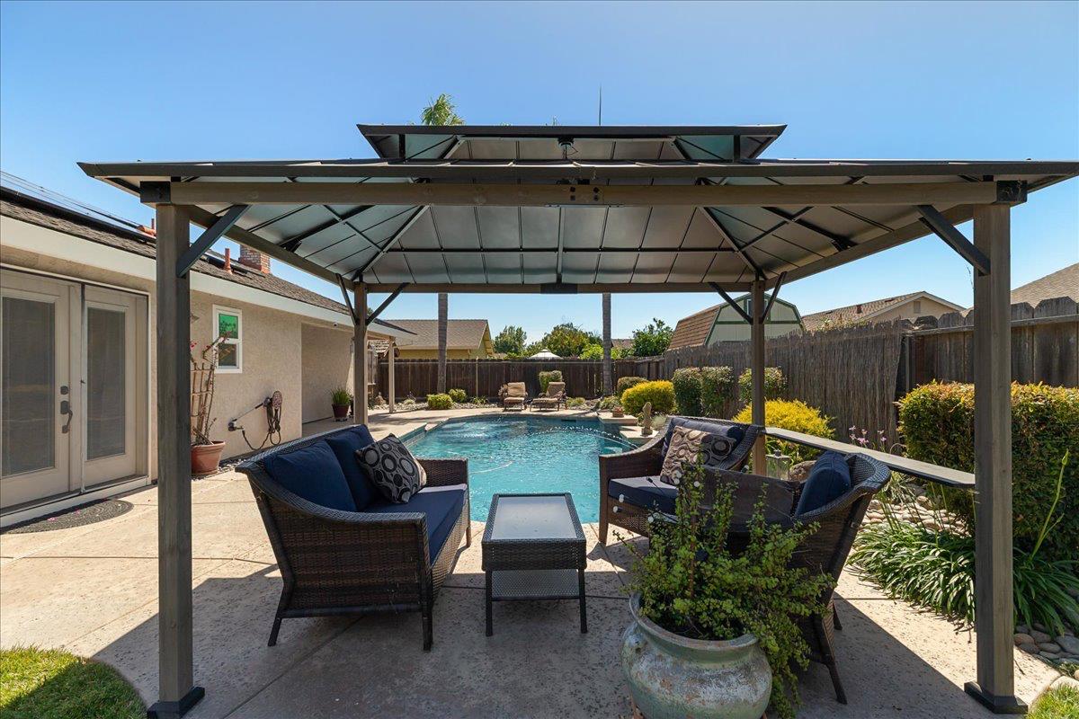 374 April Way, Manteca, CA 95336