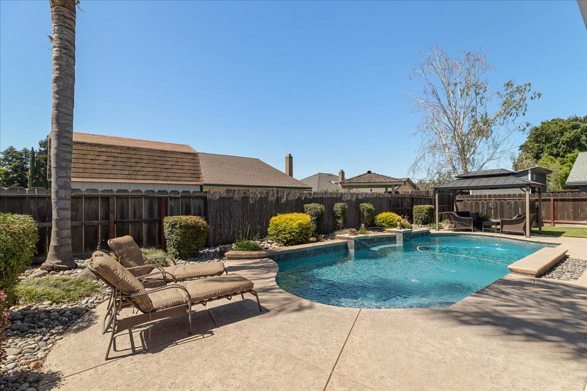 374 April Way, Manteca, CA 95336