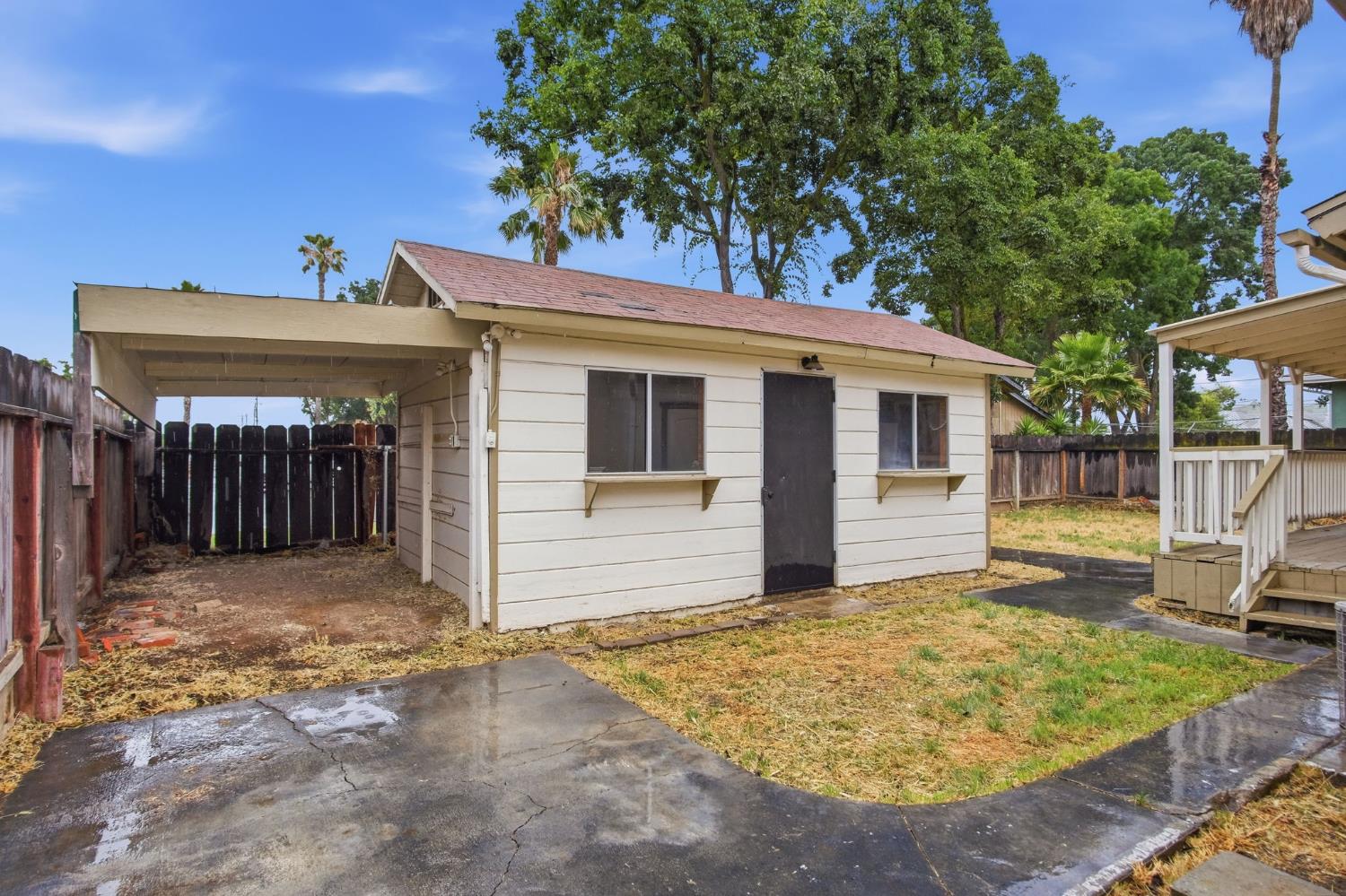 1042 Grove Ave, Gustine, CA 95322