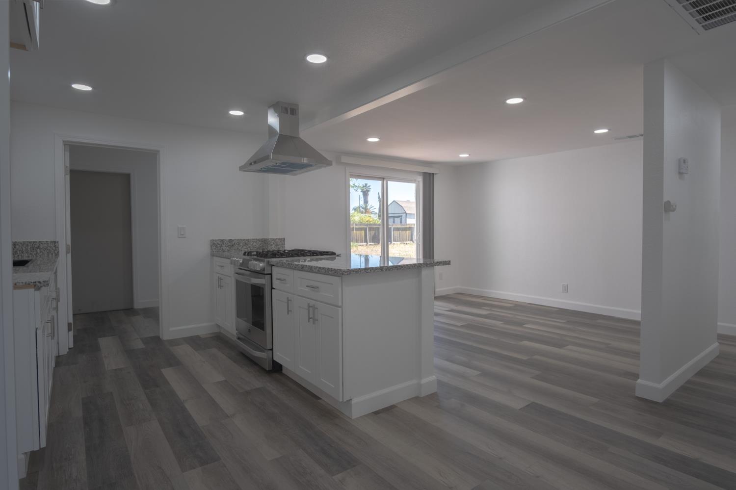 8503 Smith St, Patterson, CA 95363