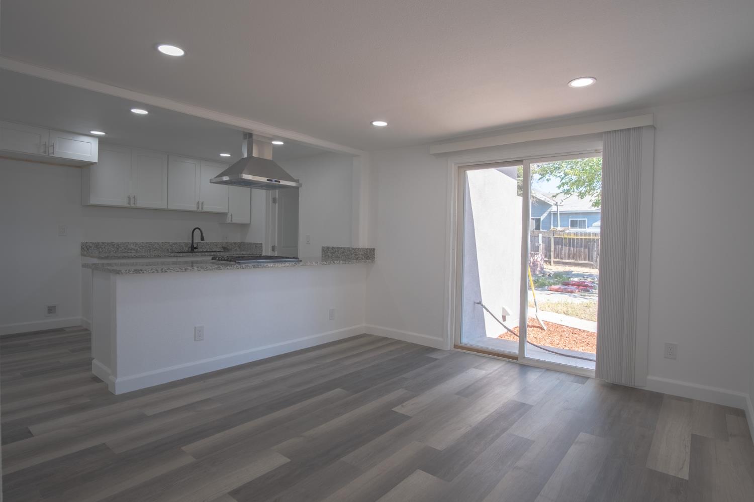 8503 Smith St, Patterson, CA 95363