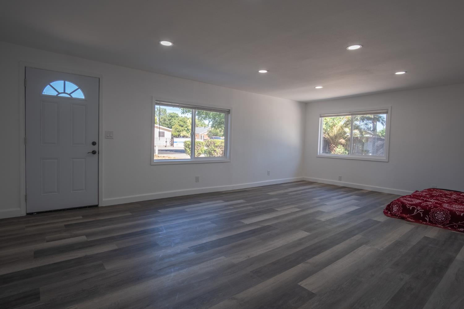 8503 Smith St, Patterson, CA 95363