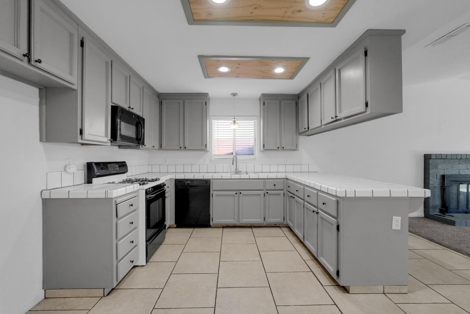 2800 Tassajara Dr, Modesto, CA 95358