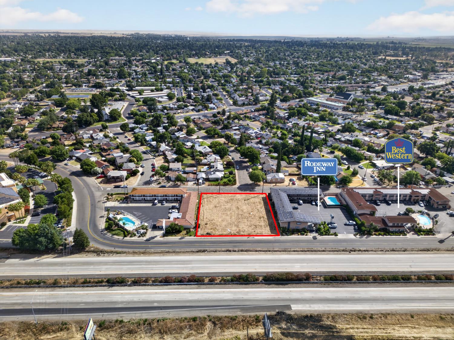 975 Motel Dr, Merced, CA 95341