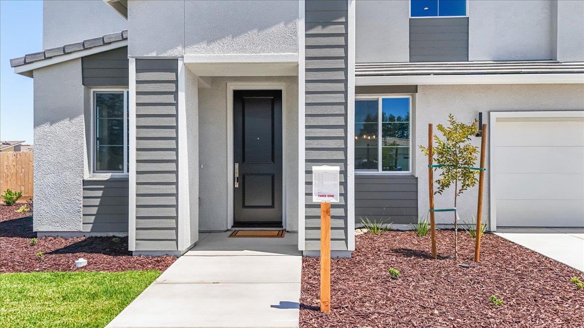 2080 Zane Way, Turlock, CA 95382