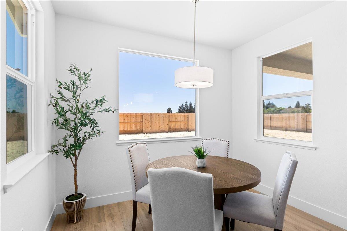 2080 Zane Way, Turlock, CA 95382
