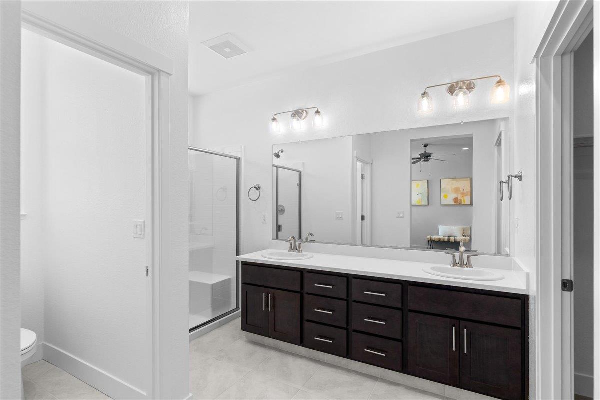 2080 Zane Way, Turlock, CA 95382