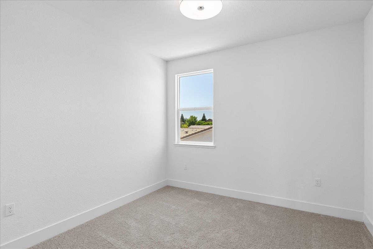 2080 Zane Way, Turlock, CA 95382