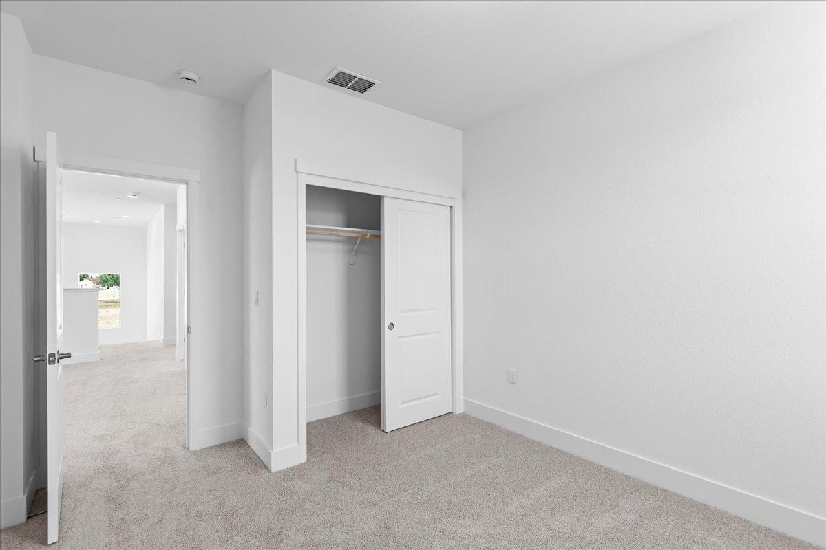 2080 Zane Way, Turlock, CA 95382