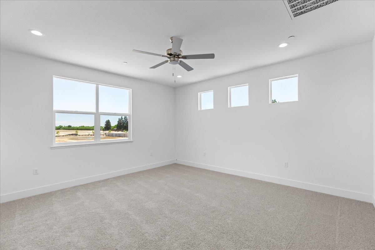 2080 Zane Way, Turlock, CA 95382