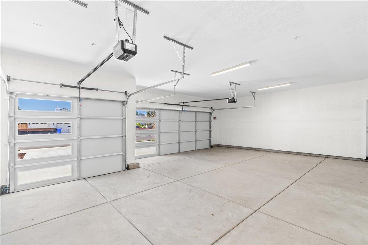 2080 Zane Way, Turlock, CA 95382