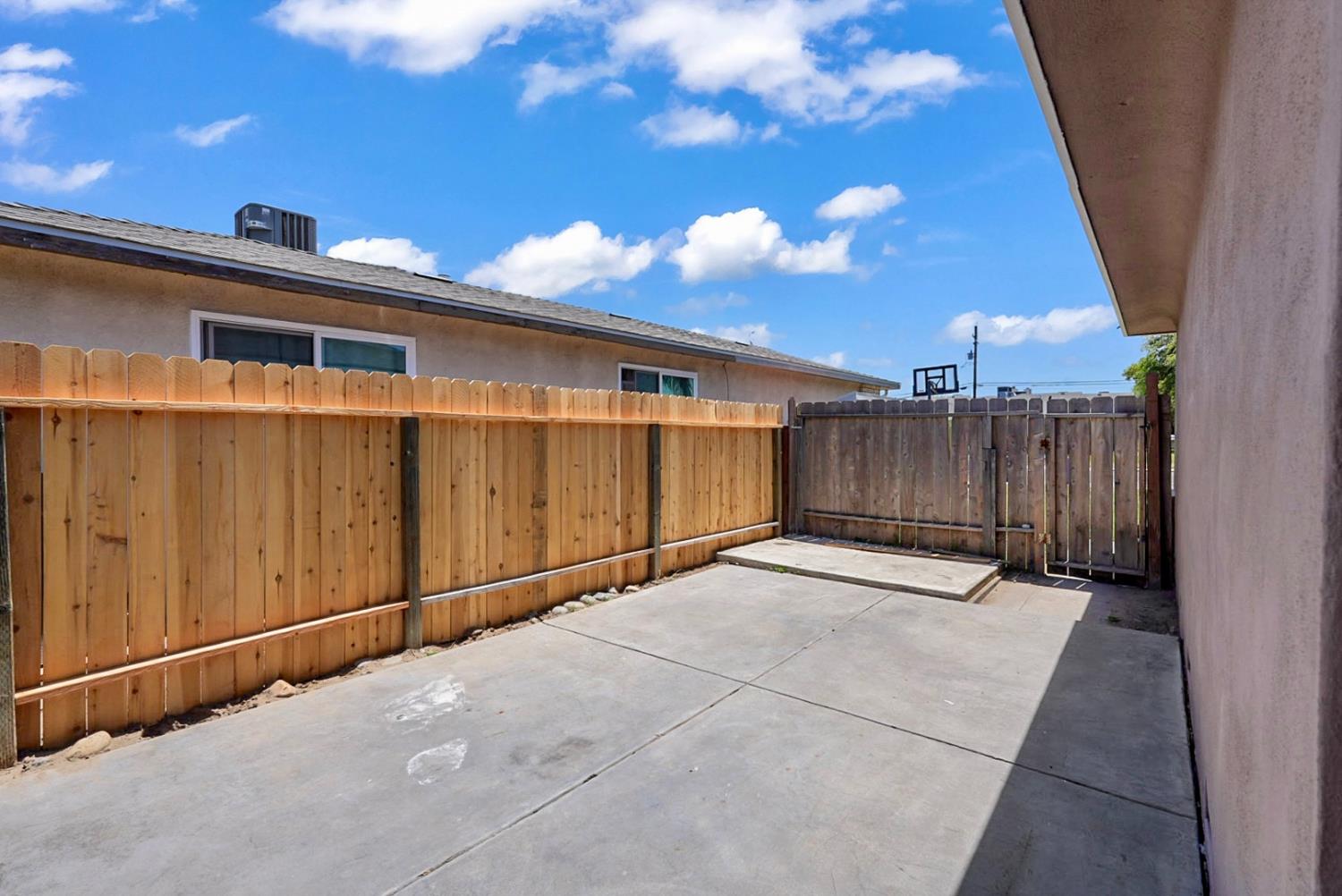 309 Frances St, Manteca, CA 95336