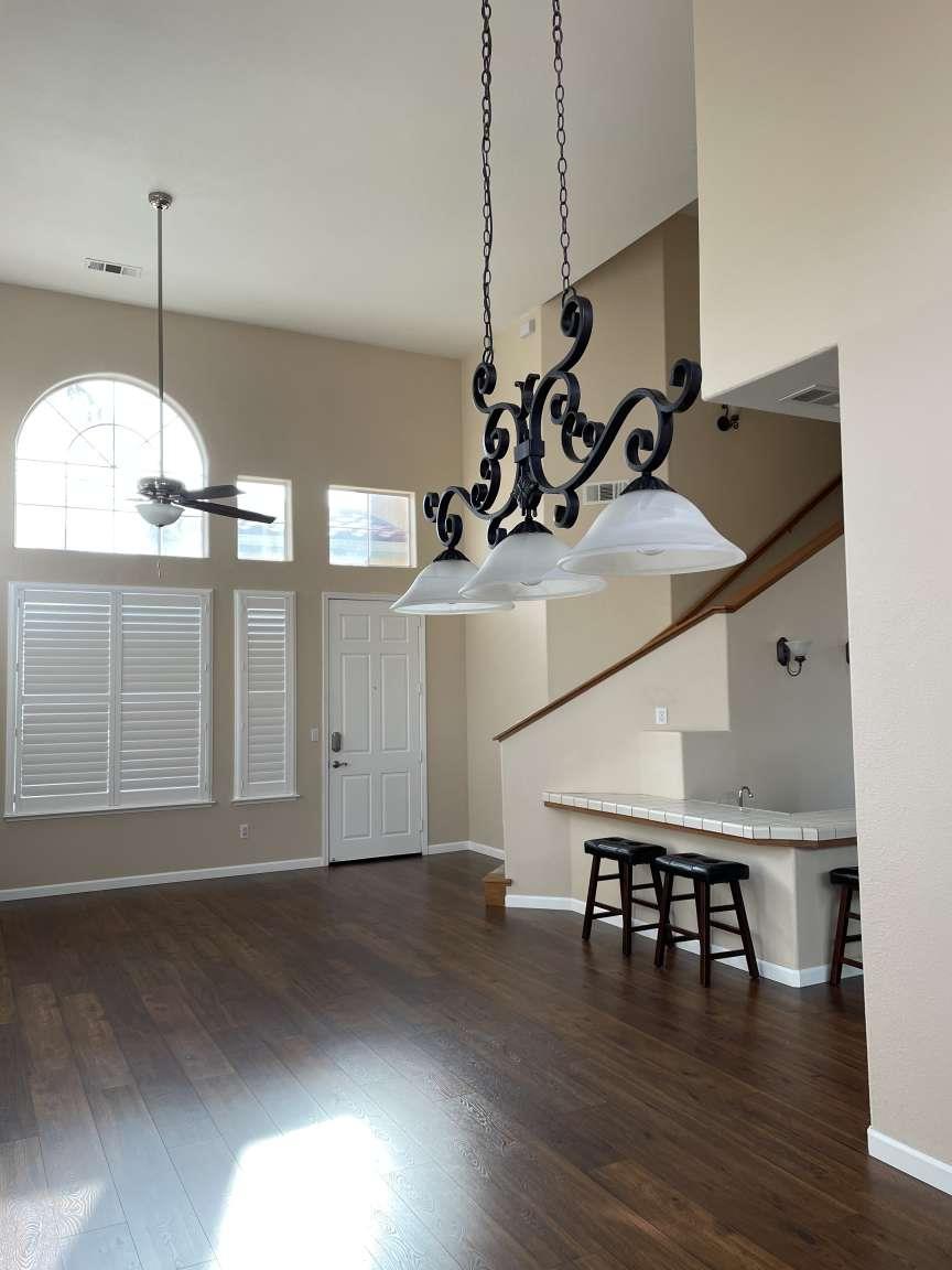 989 Laguna Dr, Lemoore, CA 93245
