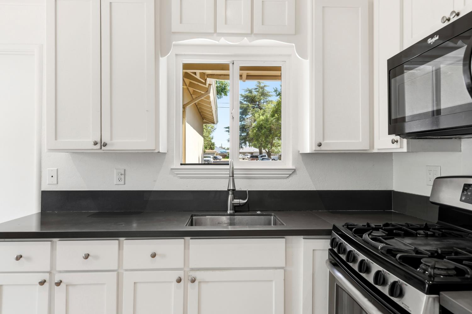 1709 Barbara Way, Modesto, CA 95350