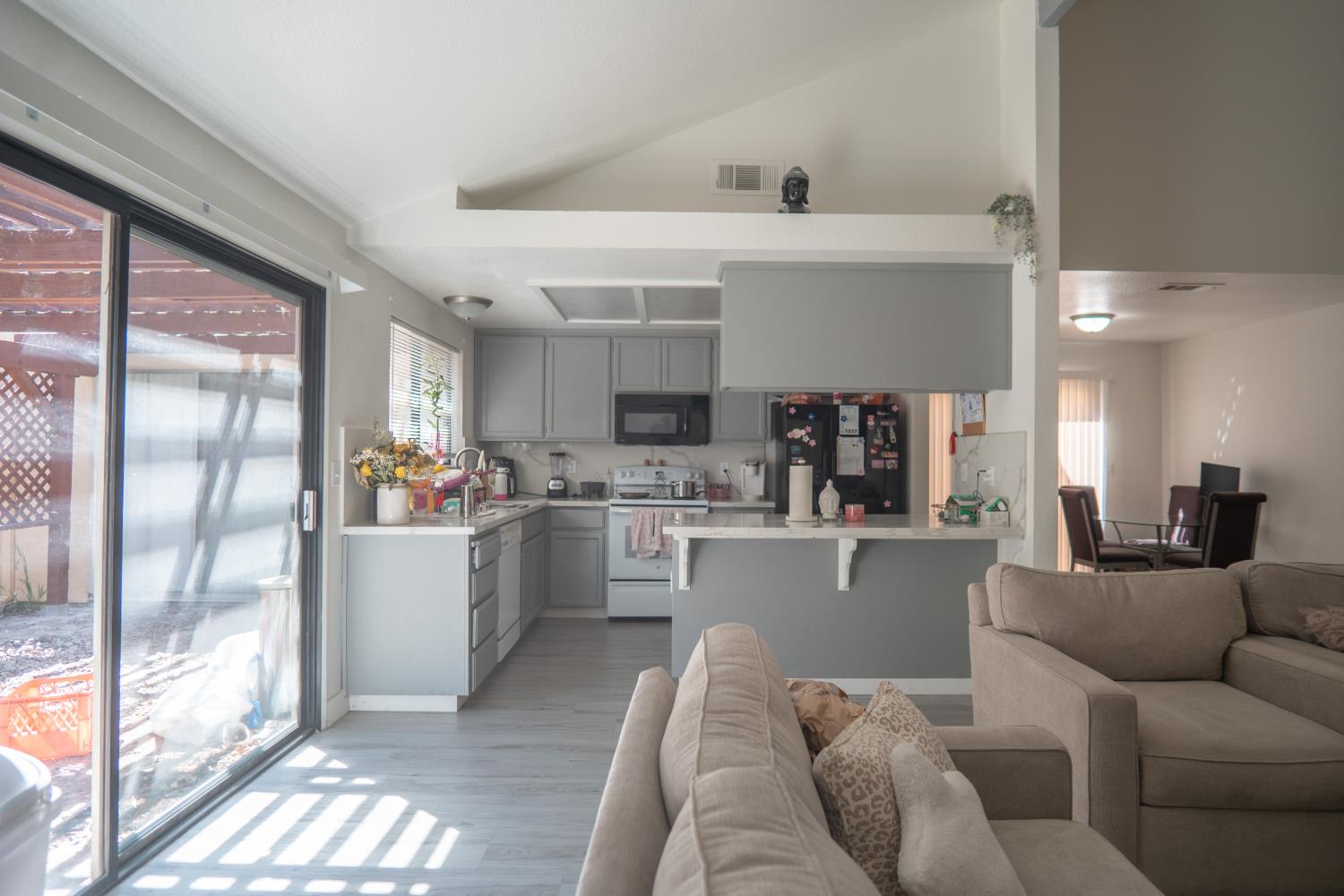 3320 Waynesboro Ct, Ceres, CA 95307