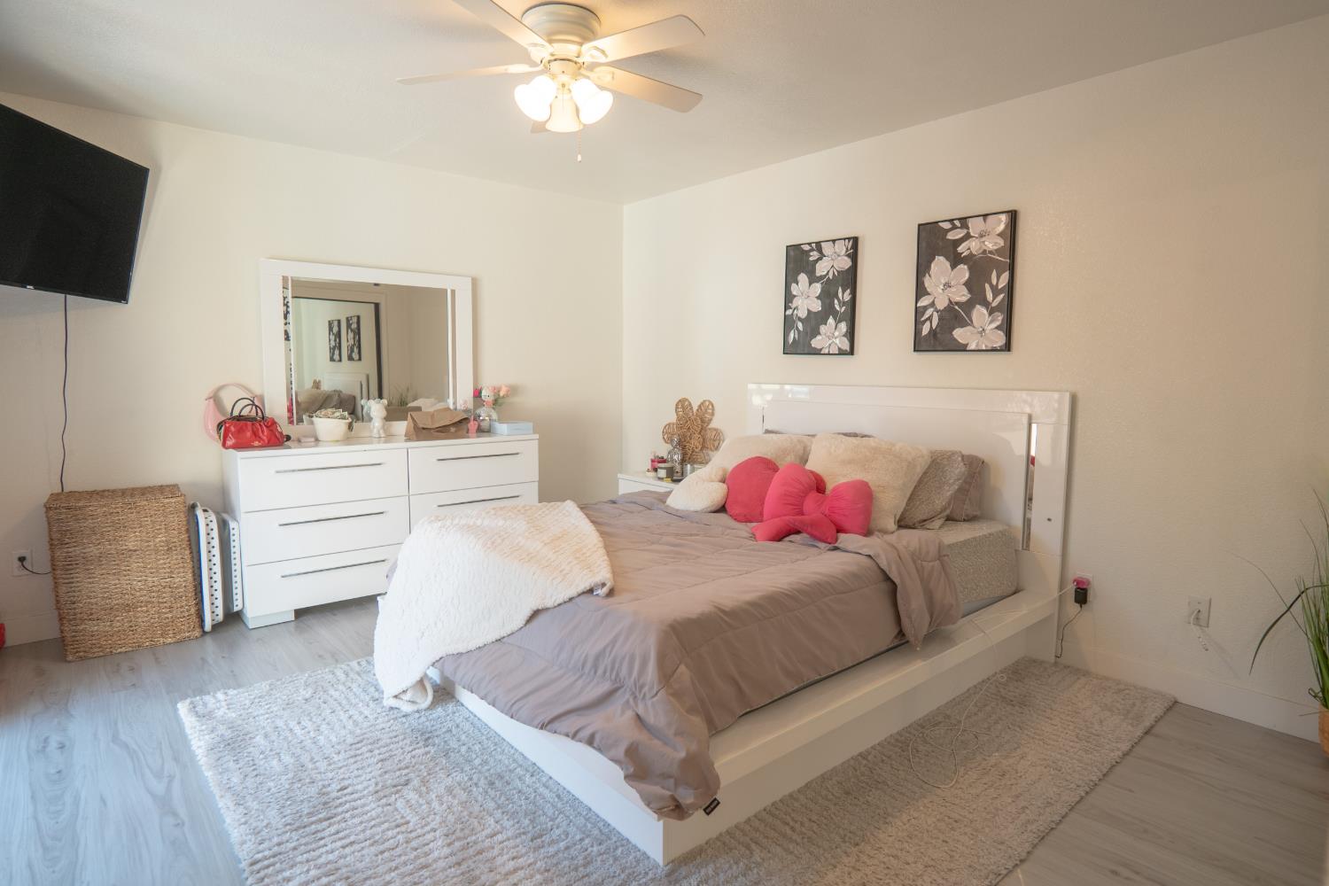 3320 Waynesboro Ct, Ceres, CA 95307