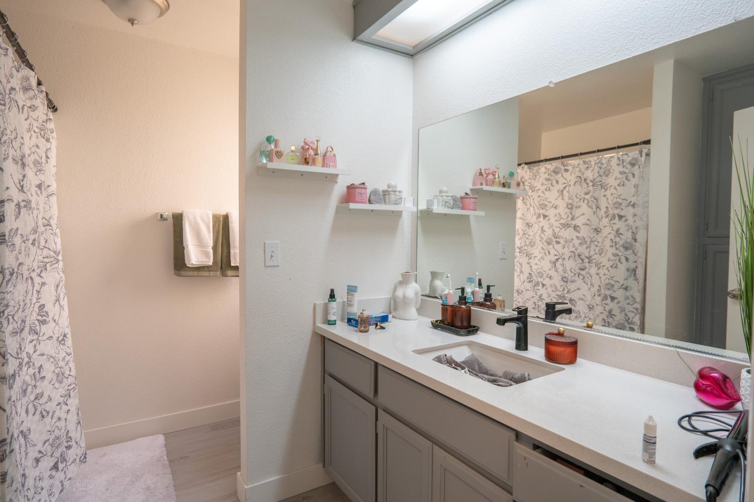 3320 Waynesboro Ct, Ceres, CA 95307