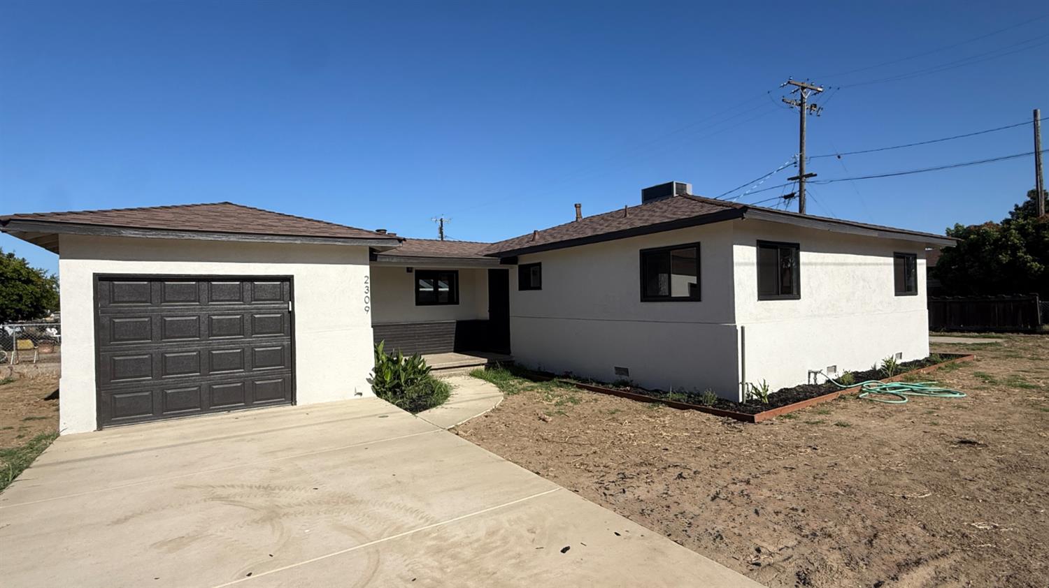 2309 Ustick Rd, Modesto, CA 95358