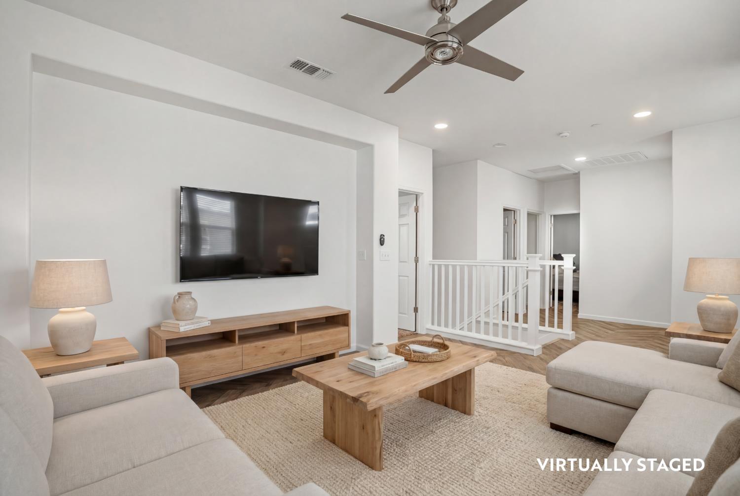 2204 Gallery Dr, Riverbank, CA 95367