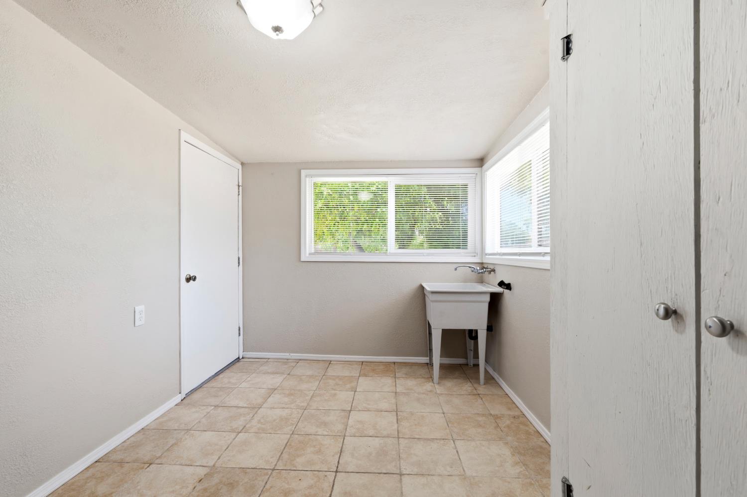 3719 Blaker Rd, Ceres, CA 95307