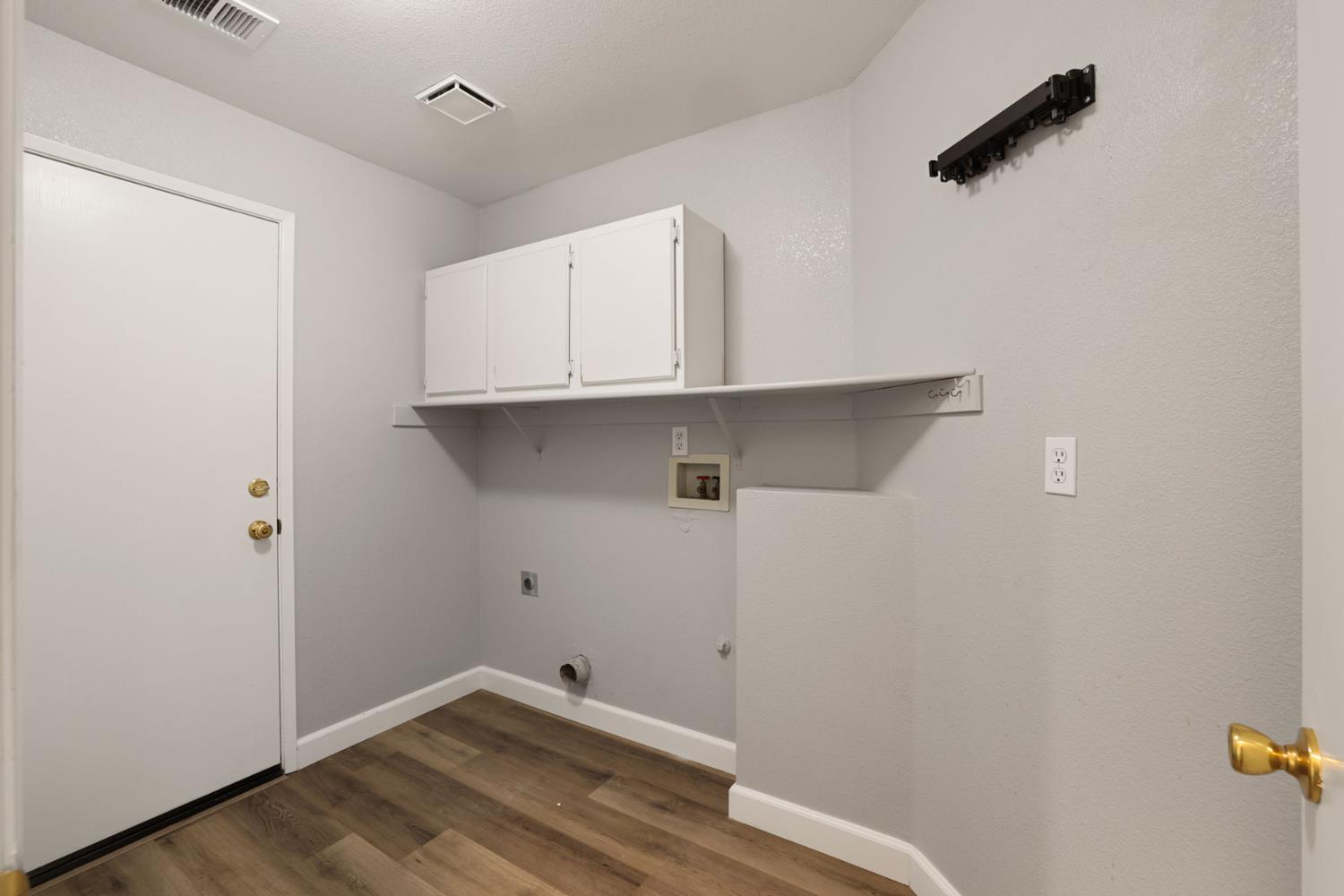 1049 Zumstein Drive, Ripon, CA 95366