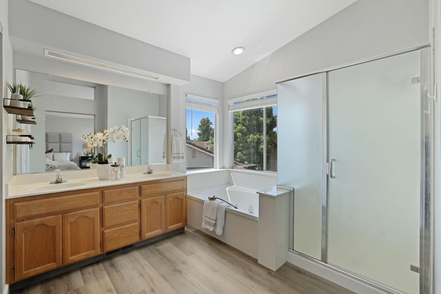 1049 Zumstein Drive, Ripon, CA 95366