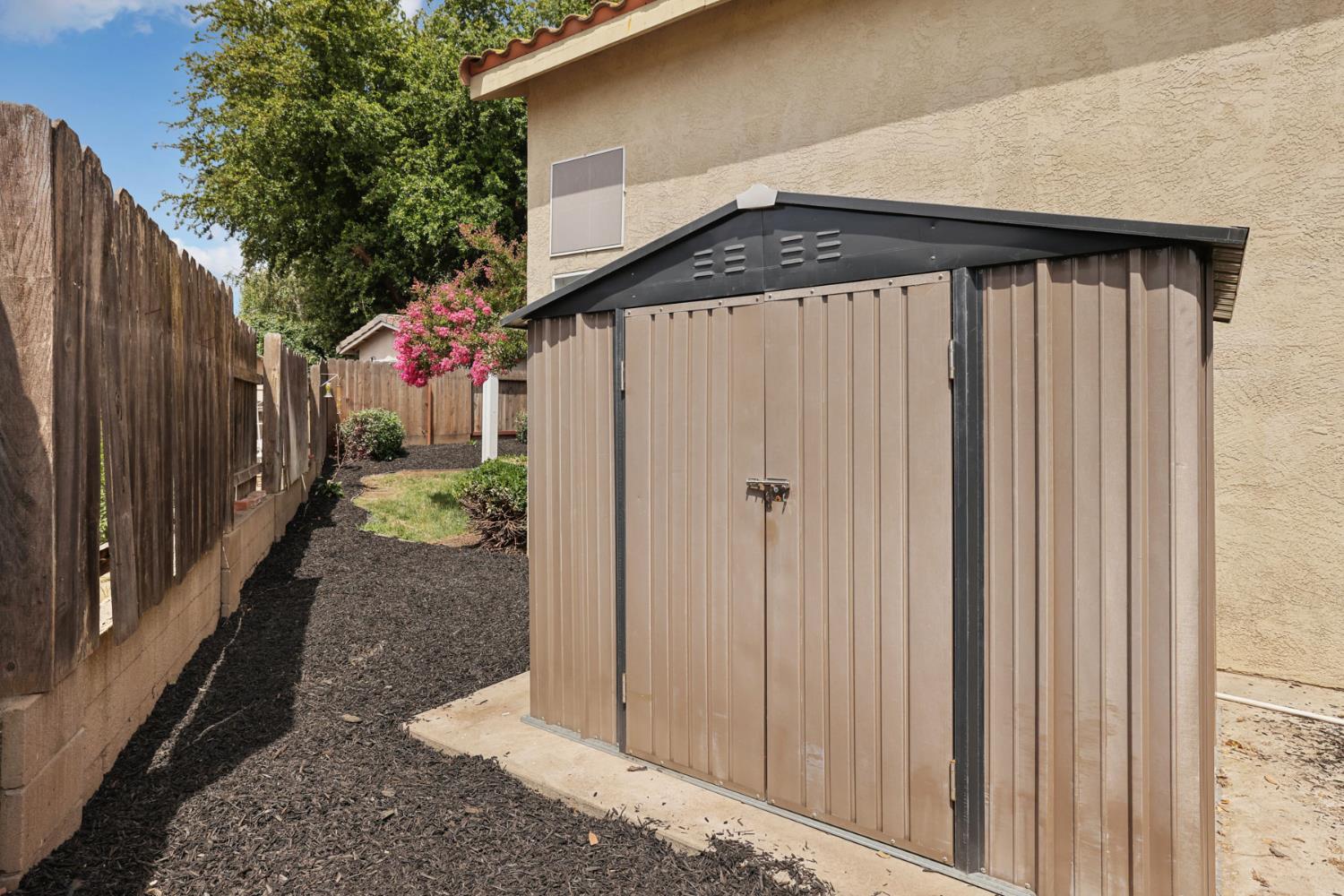 1049 Zumstein Drive, Ripon, CA 95366