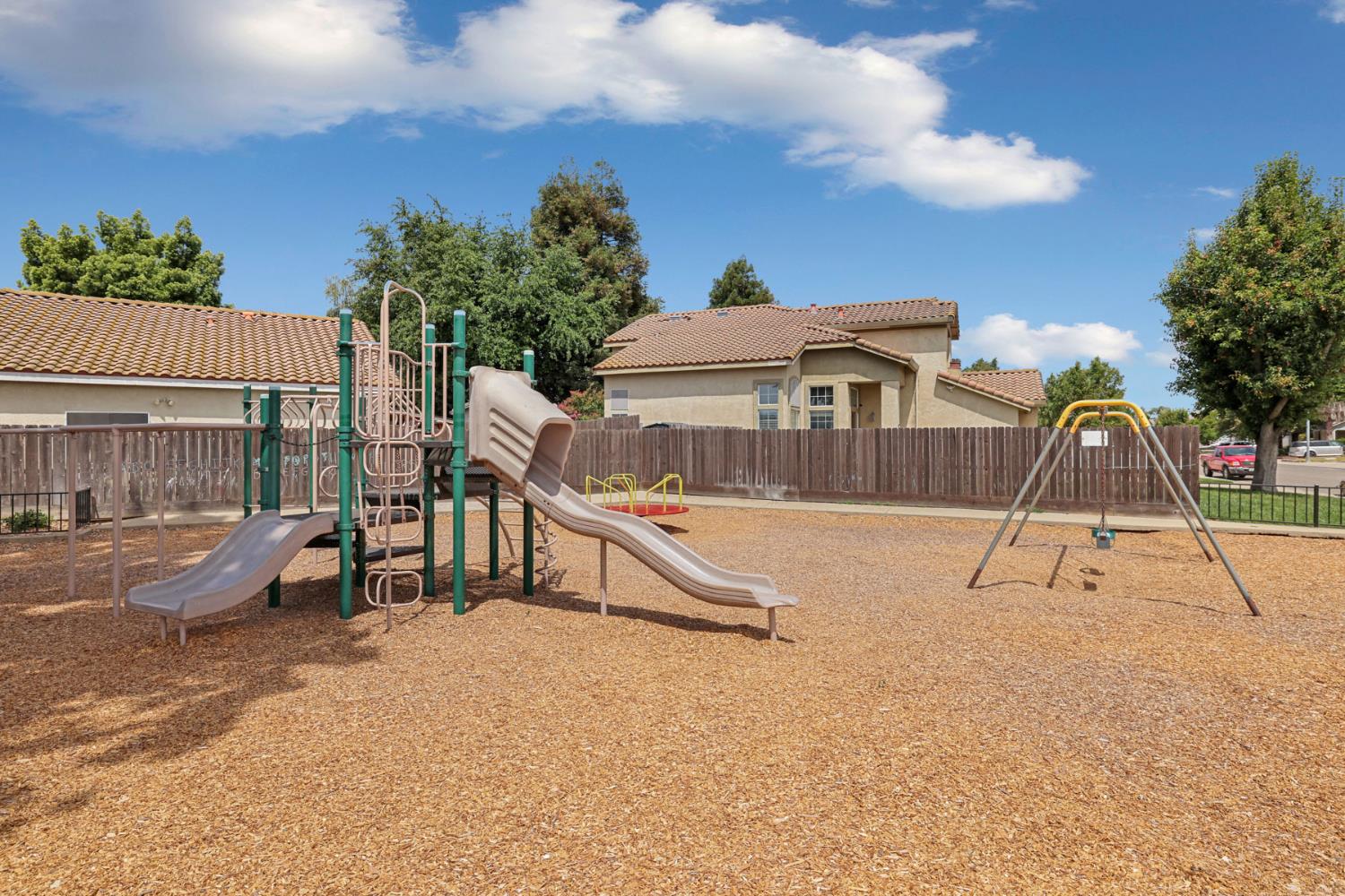1049 Zumstein Drive, Ripon, CA 95366